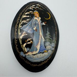 VTG Hand Painted Lacquer Brooch Pin Russian Folk Art Style Winter Snow Maiden
